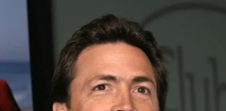 Andrew Shue