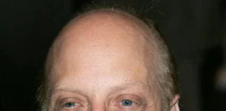 Chris Elliott