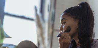Este fondul de ten cel mai important produs de make-up? Afla raspunsul specialistilor!