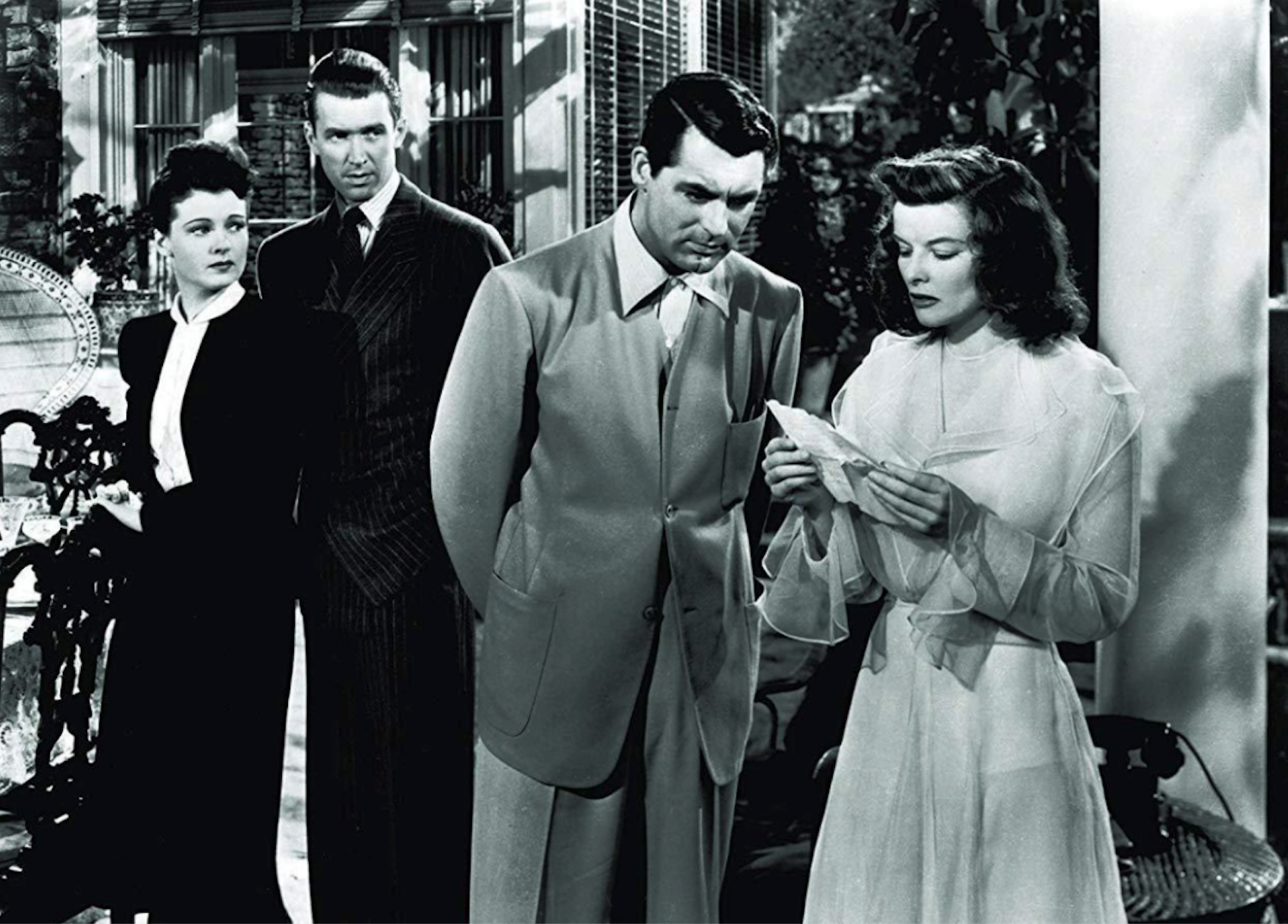 Actori intr-o scena din The Philadelphia Story.