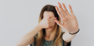 4 sfaturi care te vor ajuta sa depasesti lipsa de incredere